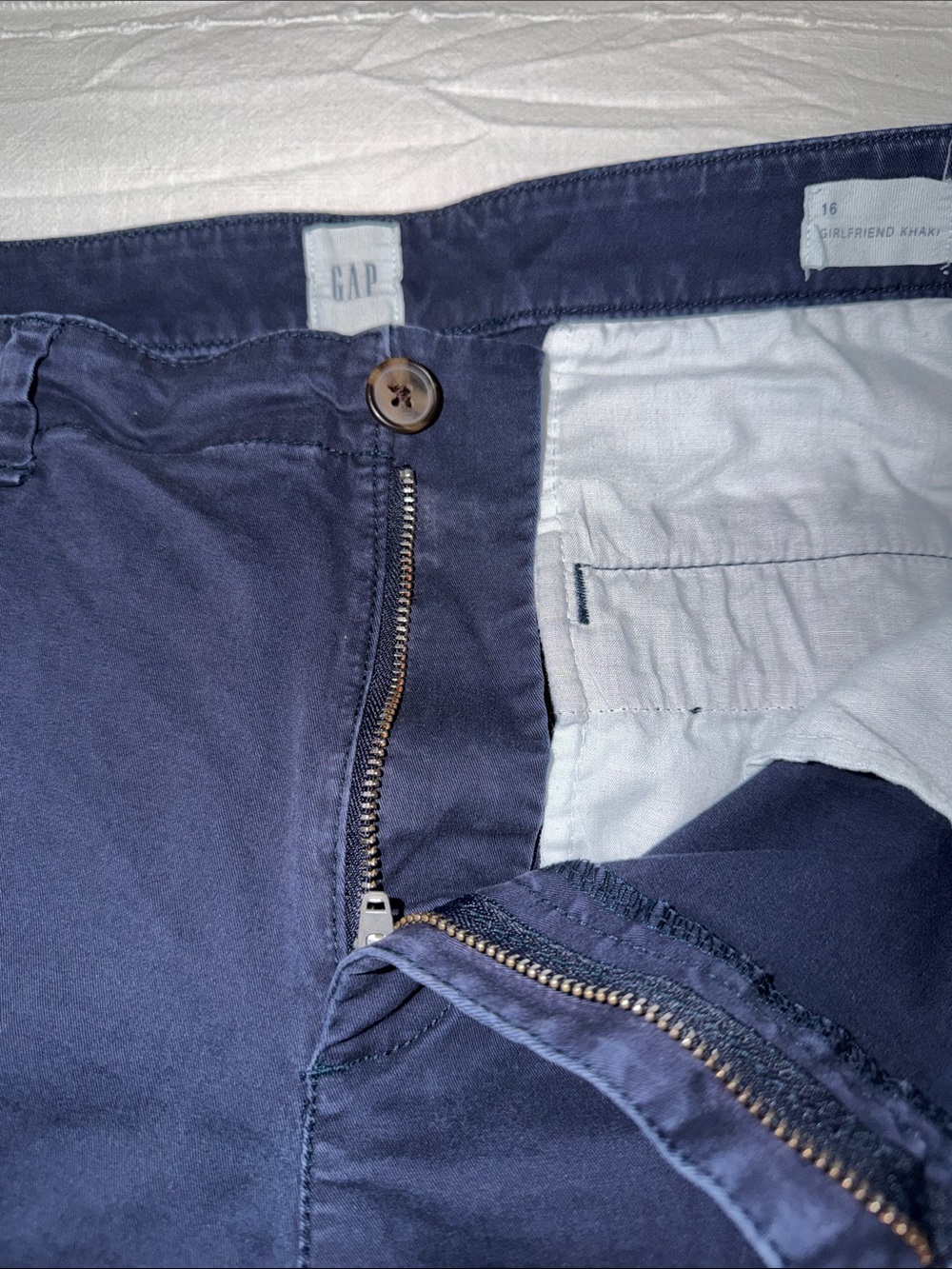 Gap Women's Navy Blue Boyfriend Khaki’s Size 16 - Picture 9 of 9